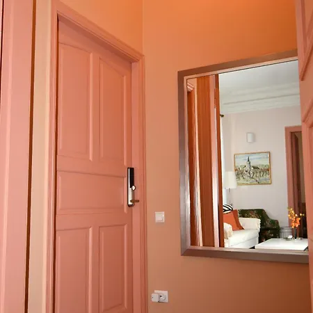 Chez Rosalie - Charming In Old Town Apartmán